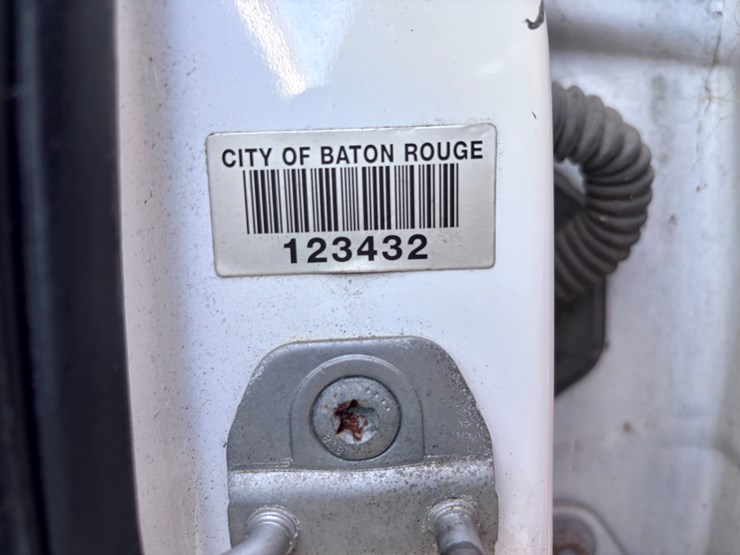 #10-•-2013-dodge-charger-image-12