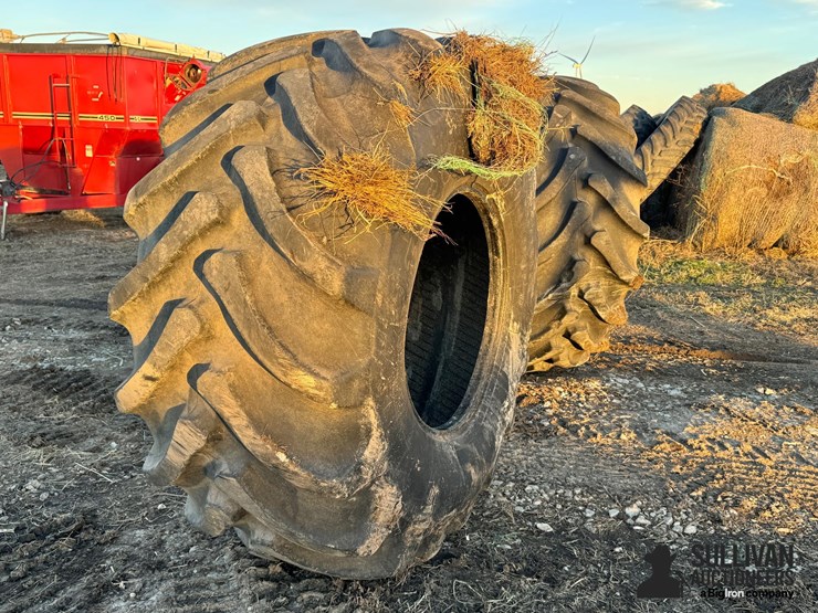 firestone-800/65r32-combine-tires-(bid-per-unit)-image-9
