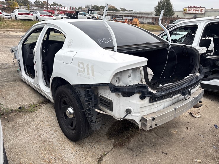 #87-•-2015-dodge-charger-image-4