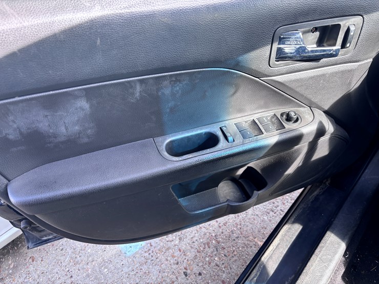 #38-•-2008-ford-fusion-|-no-key-image-10