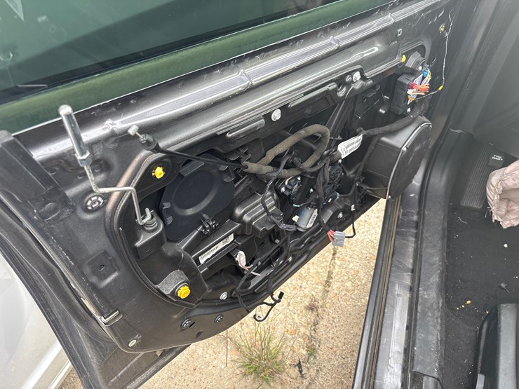 #60-•-2013-dodge-charger-image-7