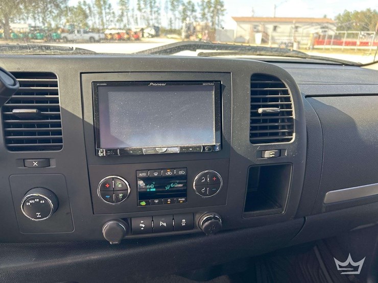 2013-chevrolet-silverado-1500-image-15