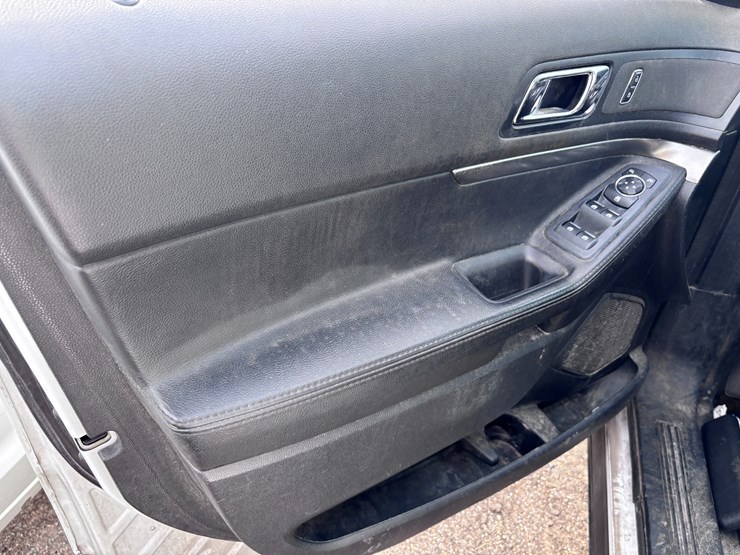 #55-•-2017-ford-interceptor-|-no-keys-image-11