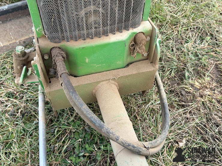 john-deere-140-image-11