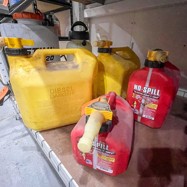 #12964 • Fuel Cans