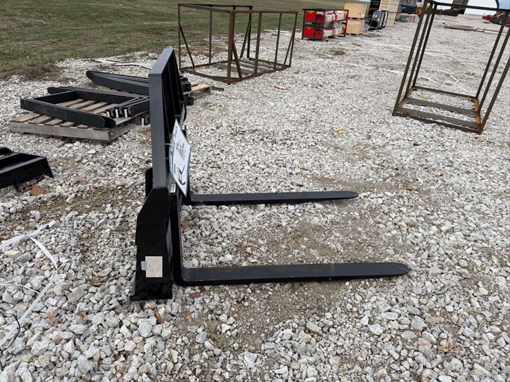 mower-king-skid-steer-forks-image-4