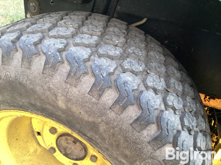 john-deere-425-image-16