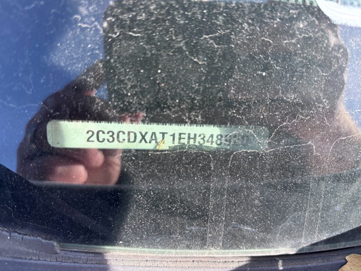 #5-•-2014-dodge-charger-image-16