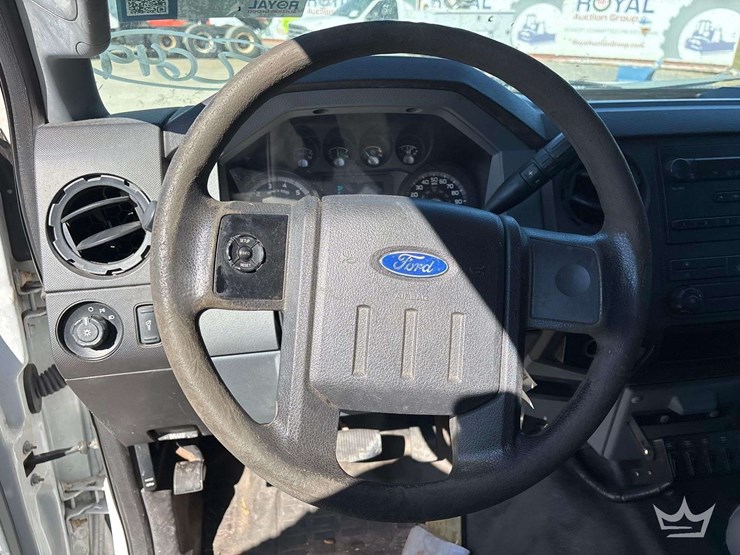 2013-ford-f250-image-13