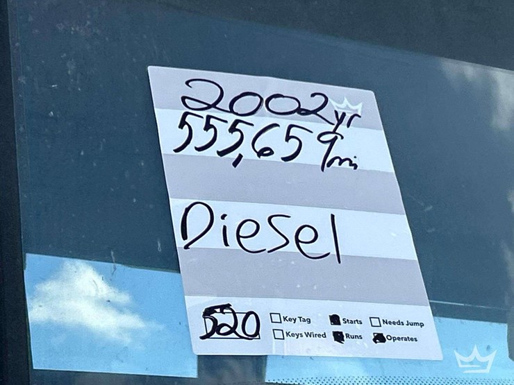 2002-freightliner-fl112-image-24