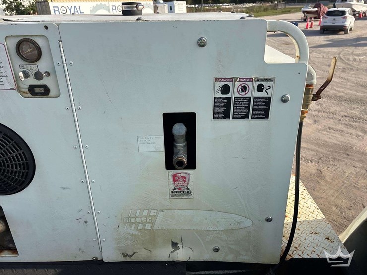 2017-auto-crane-5005eh-image-26