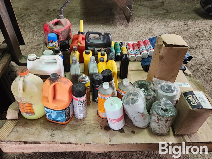 assorted-unopened-grease/filters-&-oil-image-4