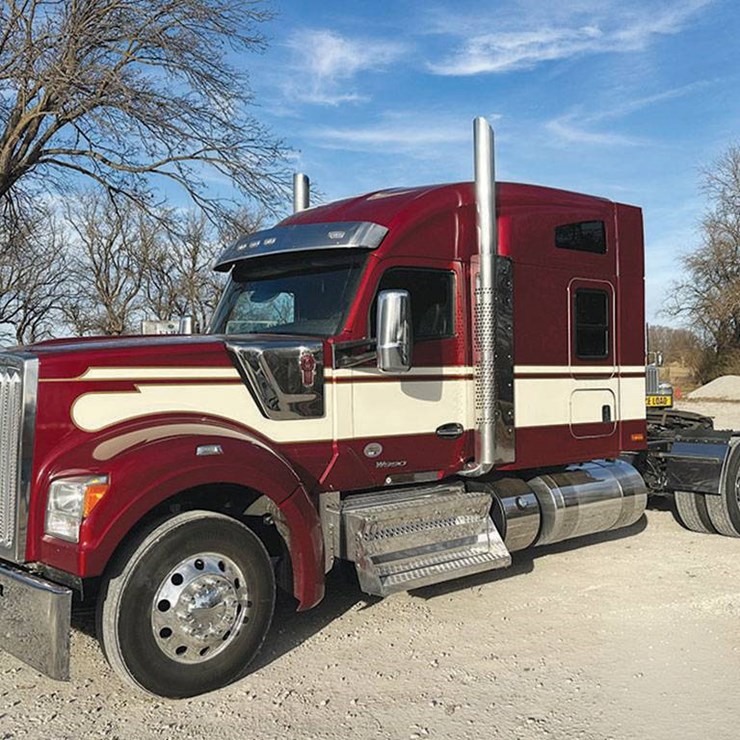 2021 KENWORTH W990