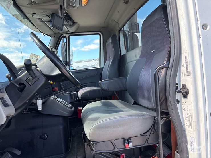 2015-international-transtar-8600-image-23