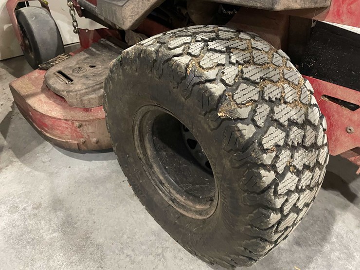 #7370-•-toro-zero-turn-mower-image-5