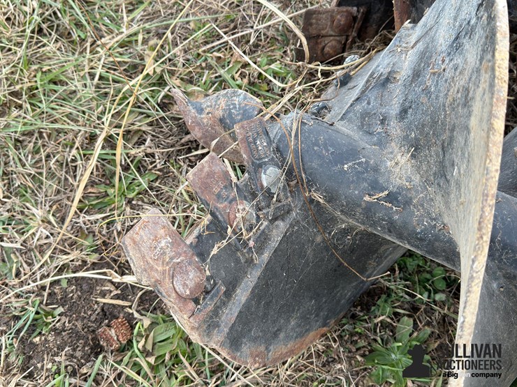 danuser-ep15-skid-steer-hydraulic-auger-digger-image-17