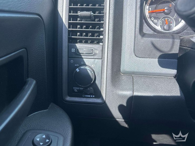 2019-dodge-1500-image-14