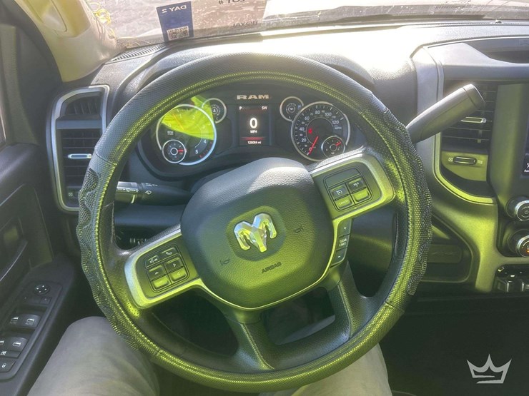 2020-dodge-3500-image-13