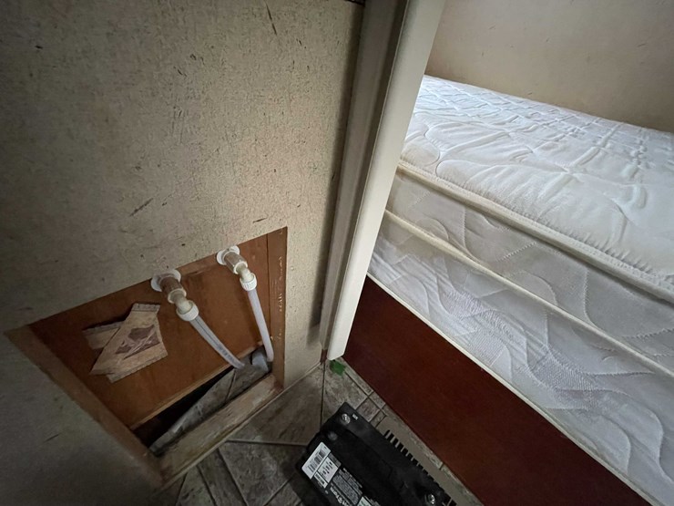 #7368-•-zinger-camper-trailer-(no-title)-image-31