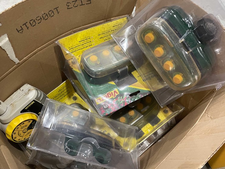 #12966-•-lawn-sprinkler-lot-image-6