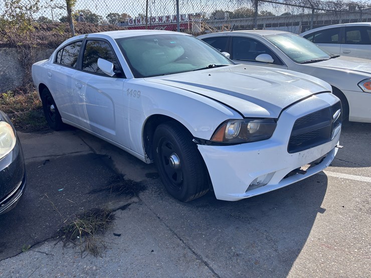 #5-•-2014-dodge-charger-image-2