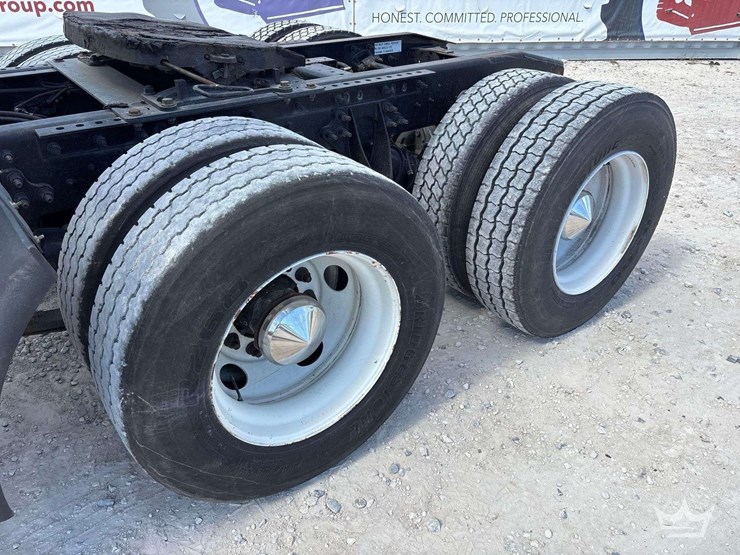 2015-international-transtar-8600-image-33