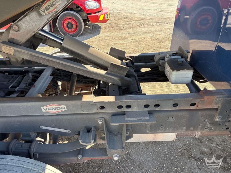 2017-ford-f550-image-13