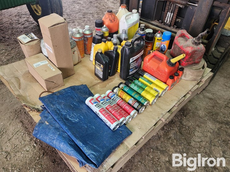 assorted-unopened-grease/filters-&-oil-image-6