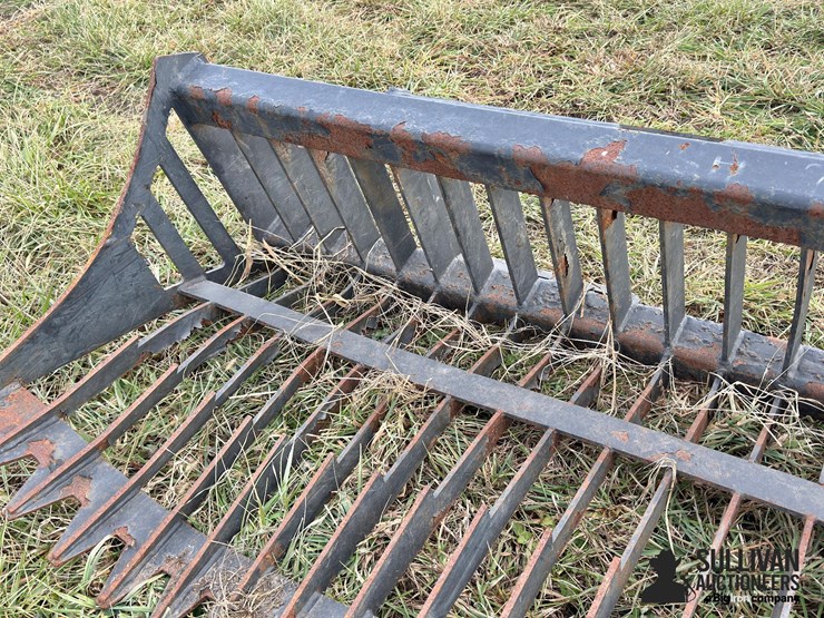 skid-steer-rock-bucket-image-15