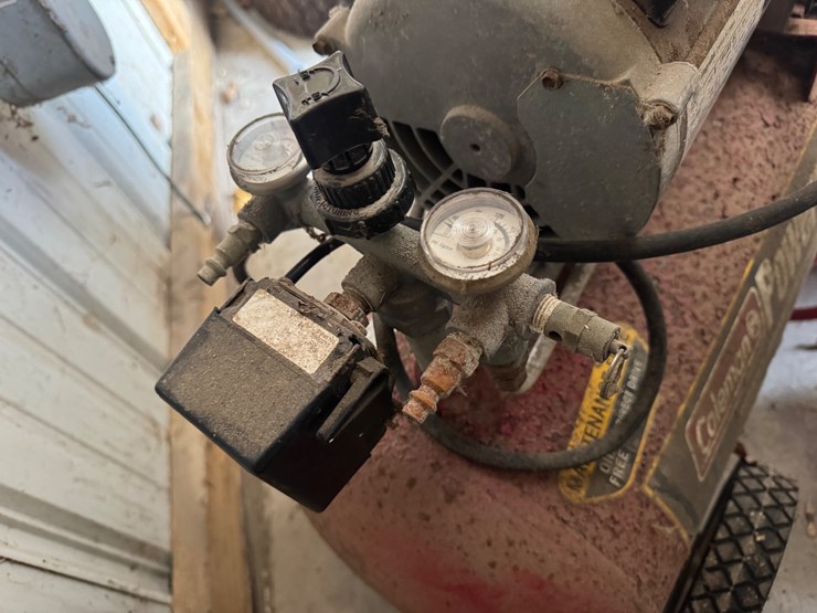 #7675-•-coleman-power-mate-air-compressor-image-7