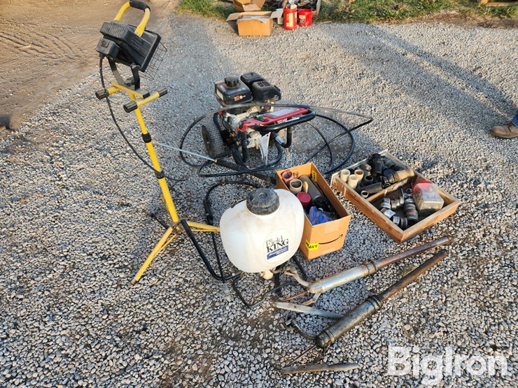 clean-machine-power-washer-&-assorted-tools-image-3