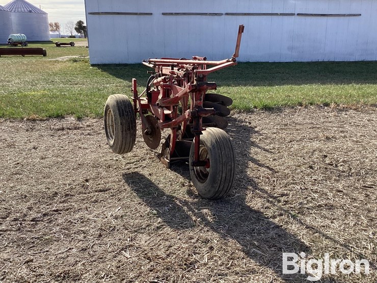 international-720-image-6