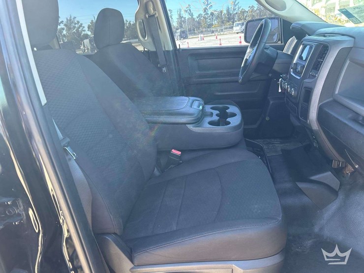 2019-dodge-1500-image-25