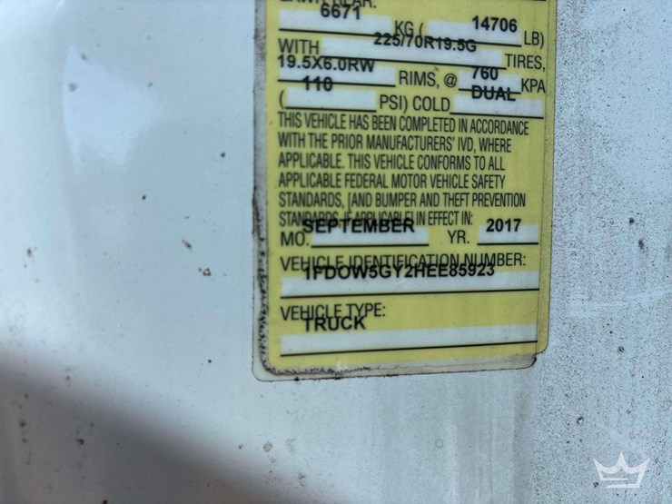 2017-ford-f550-image-17