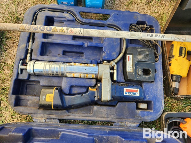 stihl-chainsaw-image-14