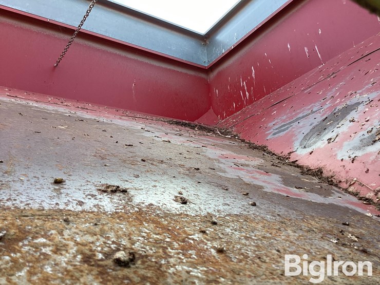 ez-trail-1348-b-400-bu-gravity-wagon-image-15