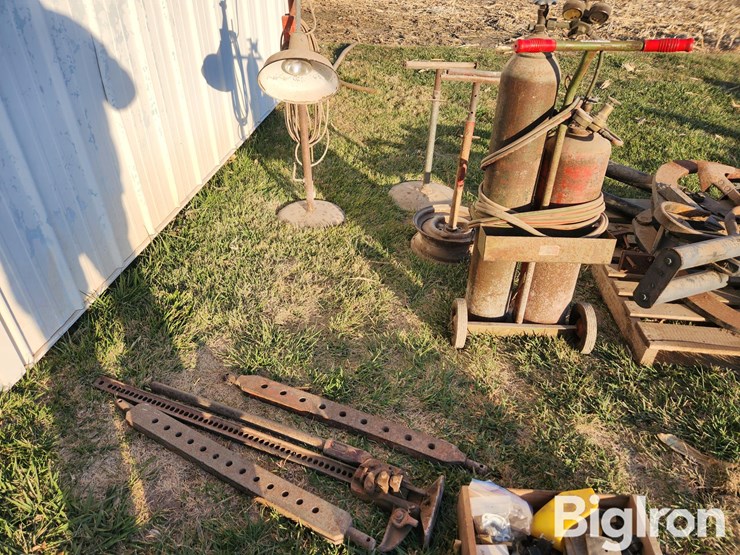 cutting-torch-image-2