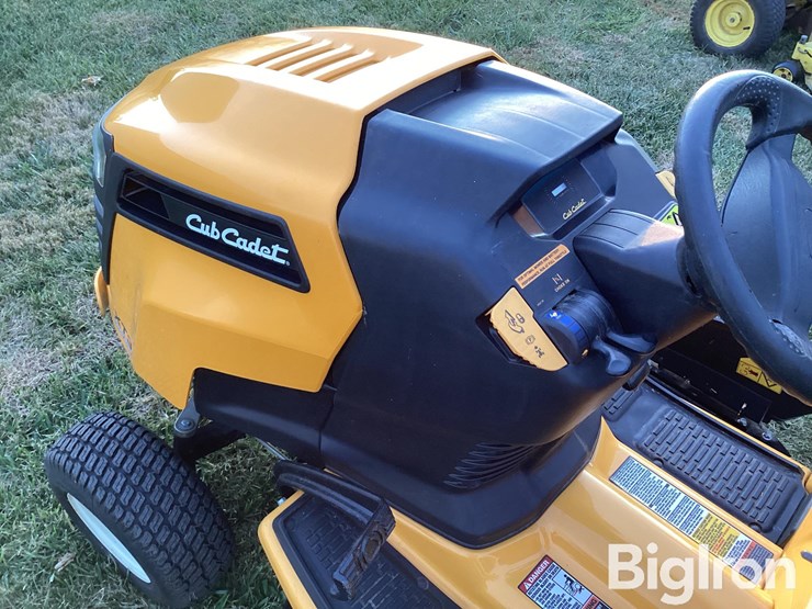 2023-cub-cadet-xt3-54"-riding-mower-image-9