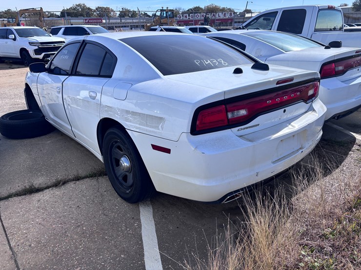 #26-•-2013-dodge-charger-image-3