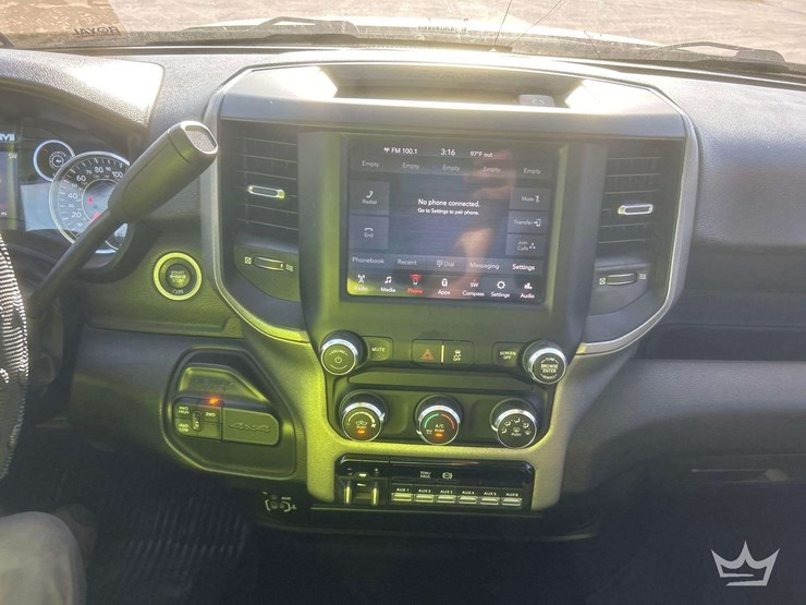 2020-dodge-3500-image-14