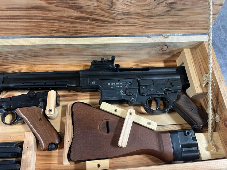 #1209-•-ati-and-stoeger-schmeisser-gsg-stg-44-and-luger-p08,-22-lr-semi-auto-rifle-&-pistol,-sn:-a703873,-a703873,-(neenah,-wi)-image-4
