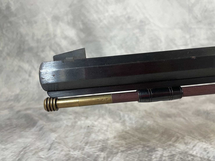 #1201-•-thompson-center,-.54-cal-muzzleloader,-sn:-10143,-(neenah,-wi)-image-18