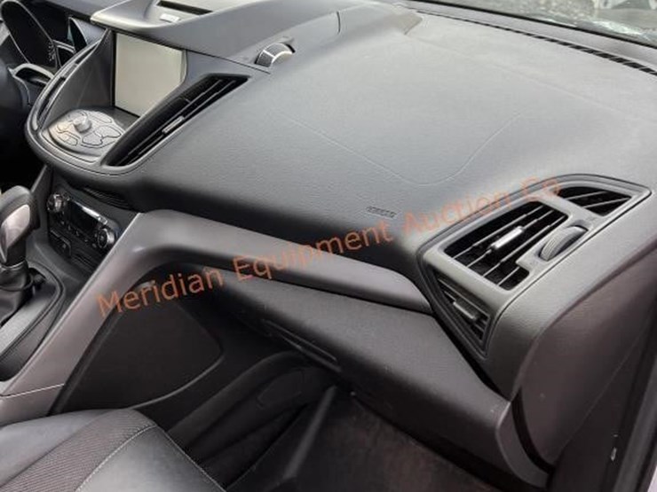 ford-escape-se-image-23