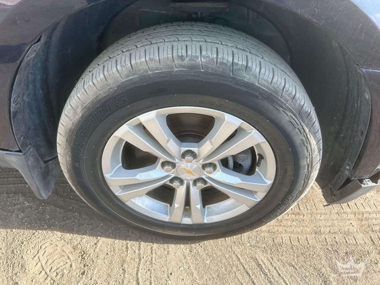 2017-chevrolet-equinox-image-25