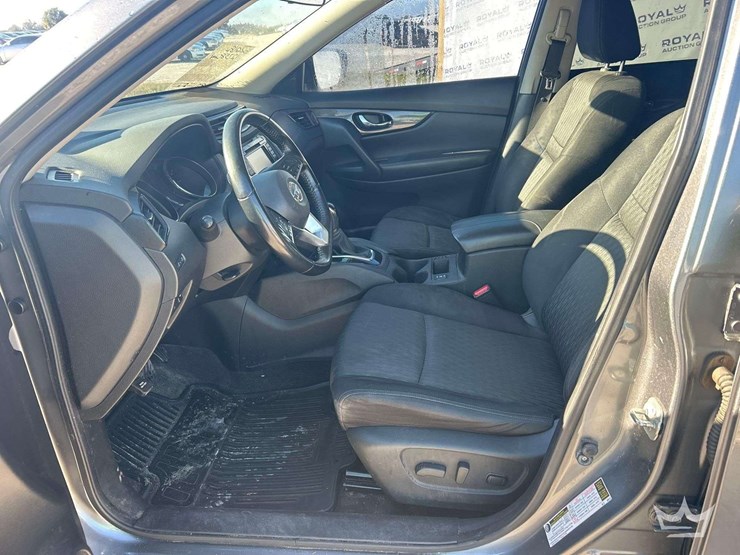 2018-nissan-rogue-image-12