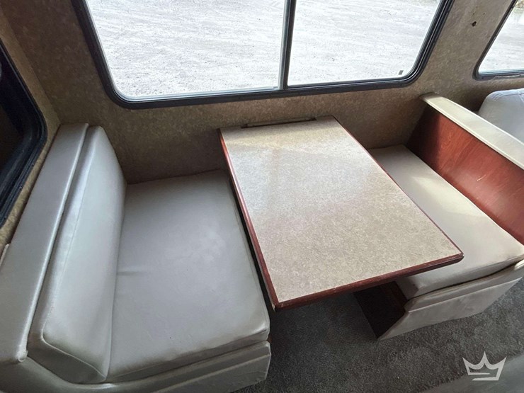 2013-freightliner-forest-river-390bh-39ft.-class-a-motorhome-image-20