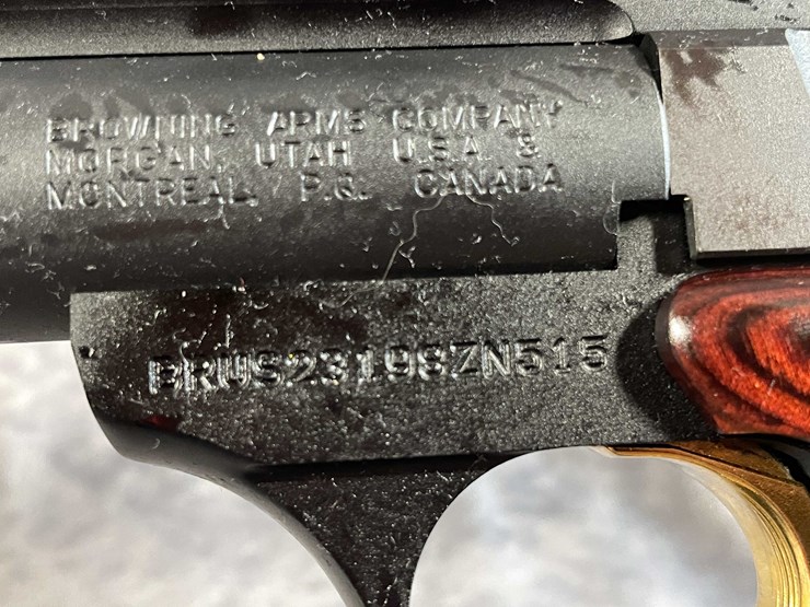 #5195-•-browning-buckmark,-22-lr-semi-auto-pistol,-sn:-brus23198zn515,-(neenah,-wi)-image-6