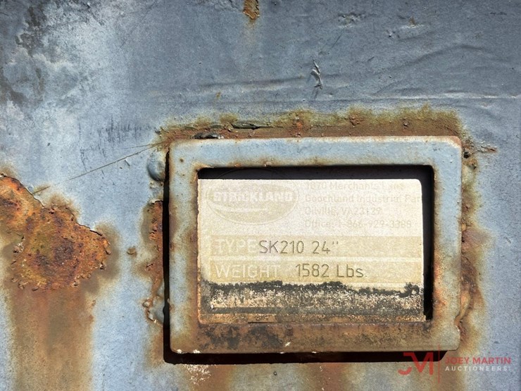 strickland-22"-excavator-tooth-bucket-w/-welded-on-sand-foot-image-8