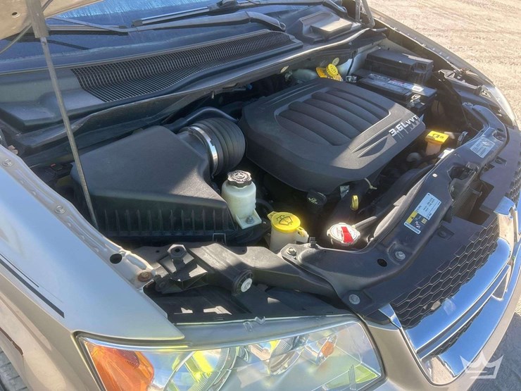 2016-dodge-grand-caravan-image-9