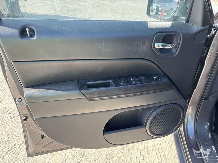 2005-jeep-patriot-image-8